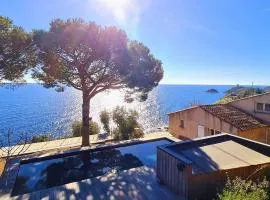 Villa à Fautea, 8 pers, piscine chauffée, pieds dans l'eau