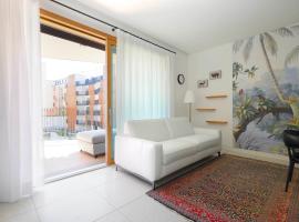 Luxury Apartment con Terrazza, Palestra, CoWork & Box Privato, hytte i Milano