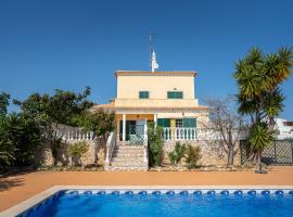 Bee Home Alojamento Local – hotel w mieście Altura