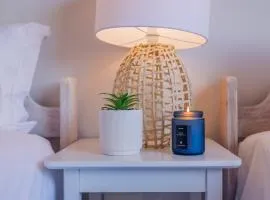 Waterfront Cottage B3