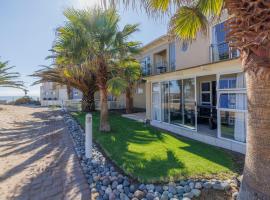 Waterfront Cottage B3, casa rústica em Swakopmund