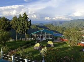 Chirping Orchard, Mukteshwar, hotel in Mukteswar