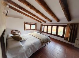 Casa Rural Cal Vellet del Priorat，La Vilella Baixa的度假屋