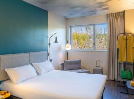 Ibis Barcelona Aeropuerto Viladecans, hotel cerca de Aeropuerto de Barcelona - El Prat - BCN, Viladecans