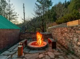 ELIVAAS 4 BHK with Garden & Sauna - Skylounge
