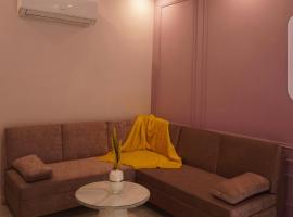 Peak Tower, serviced apartment in Lahore