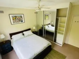 COMFORT QUEEN GARDEN VIEW ROOM MACQUARIE PARK RYDE