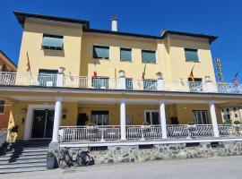 Hotel Dora, hotel em Levanto