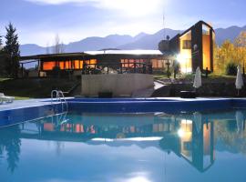 Pueblo Del Rio Mountain Lodge & Spa, chal&eacute; alpino em Potrerillos