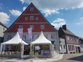 Seebauer-Hotel Die Ente von Wassertrüdingen, familjehotell i Wassertrüdingen