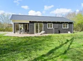4 Bedroom Nice Home In Vinderup