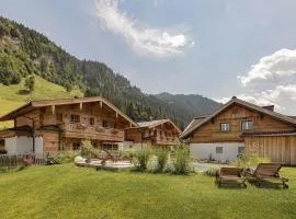 Birnbaum Chalet Kreuzkogel mit Naturbadesee und eingezäunten Garten