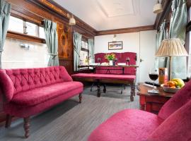 Irt Pullman Carriage, cottage in Ravenglass