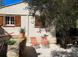 Maison au calme avec jardin et parking, proche de tout !, villa in La Ciotat