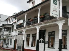 ゲストハウス　アルベルゴアルベグラ、パラマリボのホテル