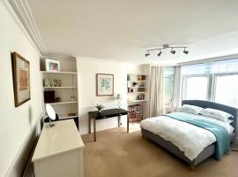East Finchley N2 apartment close to Muswell Hill & Alexandra Palace with free parking on-site, hôtel à Londres près de : Alexandra Palace