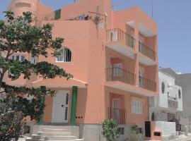 Laginha Beach Guest House, habitación en casa particular en Mindelo