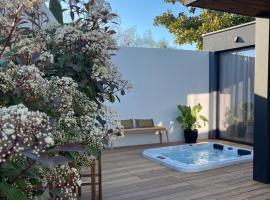 Lodge Valbelle, maison ind&eacute;pendante avec jacuzzi