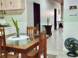 7 camas de casal - Casa próxima ao Bumbódromo