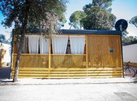 Mobile Home Ivana, hotel em Biograd na Moru