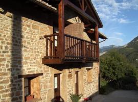 Los Cascayos, country house in Abantro