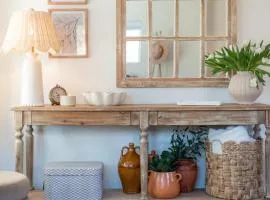 Light Bright Stylish PRIVATE Home - Whitworth