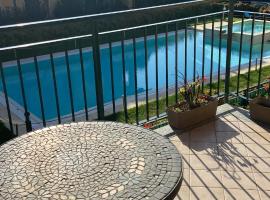 Pool Apartment Bellagio, хотел в Беладжо
