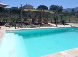 Studio 37 m2, hotel di Saint-Genis-des-Fontaines