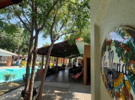 HOTEL VILLAS MARIAS, hotel en Puerto Arista