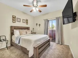 Comfy Condo with Heated Pool and Gym