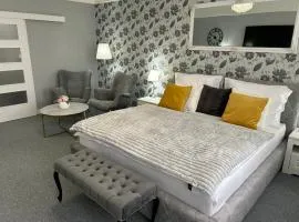 EFIPA Glamour Apartments