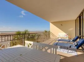 Beach Access and Boardwalk Condo in Dauphin Island