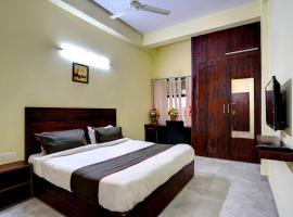 Collection O Hotel Liv Inn, family hotel in Ghaziabad