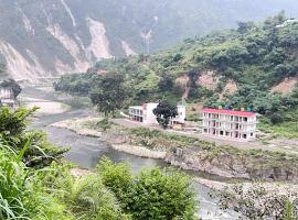 The River Side Resort, Kaichi Dham, hotel in Rāmgarh