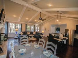 Lake Texoma Shoreline Cottage in Pottsboro, hotel in Pottsboro