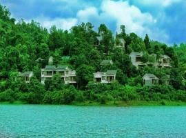 Wayanad Silverwoods Forest Resort & Spa โรงแรมในPadinjarathara