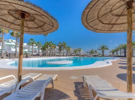 Bonito apartamento reformado en Las Coronas, hótel í Costa Teguise