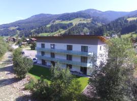 Apartment in Kleinarl near Ski Area with Balcony Parking, hotel with parking in Kleinarl