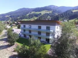 Apartment in Kleinarl near Ski Area with Balcony Parking