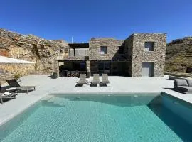 Villa Veneterra-Pool-SeaView-ConciergeServices
