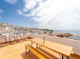 Sandy Bottoms Hostel, hotel in Albufeira