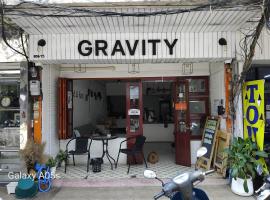 Gravity Hostel, hotel in Chiang Rai