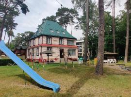 Dom Wczasowy Bałtyk, guesthouse kohteessa Ustronie Morskie