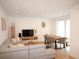 Gro&szlig;es Apartment mit K&uuml;che, Dusche, Badewanne, Balkon, Parkplatz vor dem Haus, ruhig gelegen, ADA4