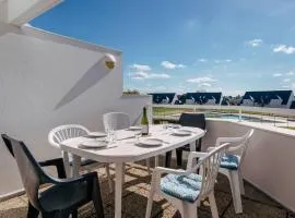 Appartement Duplex 50m² à Carnac avec Piscine Chauffée, Proche Plages pour 6 Personnes - FR-1-477-63