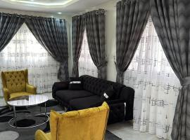 Sall Residence Mbour, Appartement 3, hotel en Mbour
