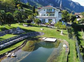 Burgunderhof, hotel with pools in Montagna