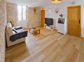 Logement cosy parking privé situé au cœur du village