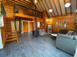 Nordic Coastal Getaway by LightHouse at Brackley, hotel em Brackley Beach