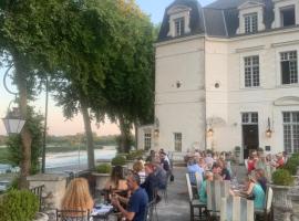 Grand Hôtel de l'Abbaye, hotel u gradu Božansi